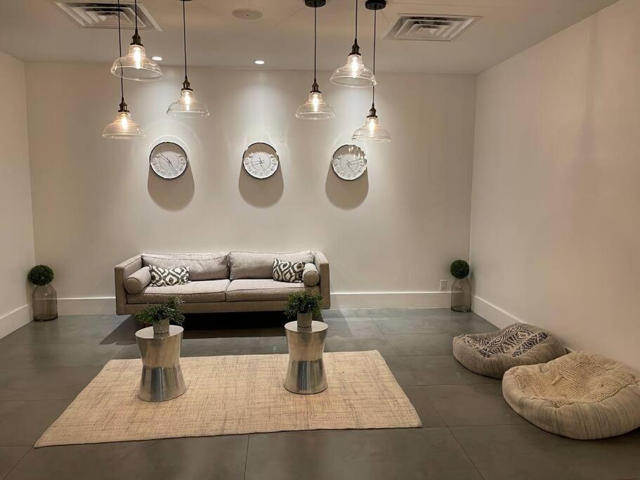 Newly Room In Cozy Hotel With Super Location To The Parks Kissimmee Exteriör bild
