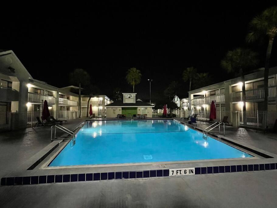 Newly Room In Cozy Hotel With Super Location To The Parks Kissimmee Exteriör bild