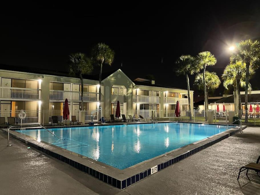 Newly Room In Cozy Hotel With Super Location To The Parks Kissimmee Exteriör bild